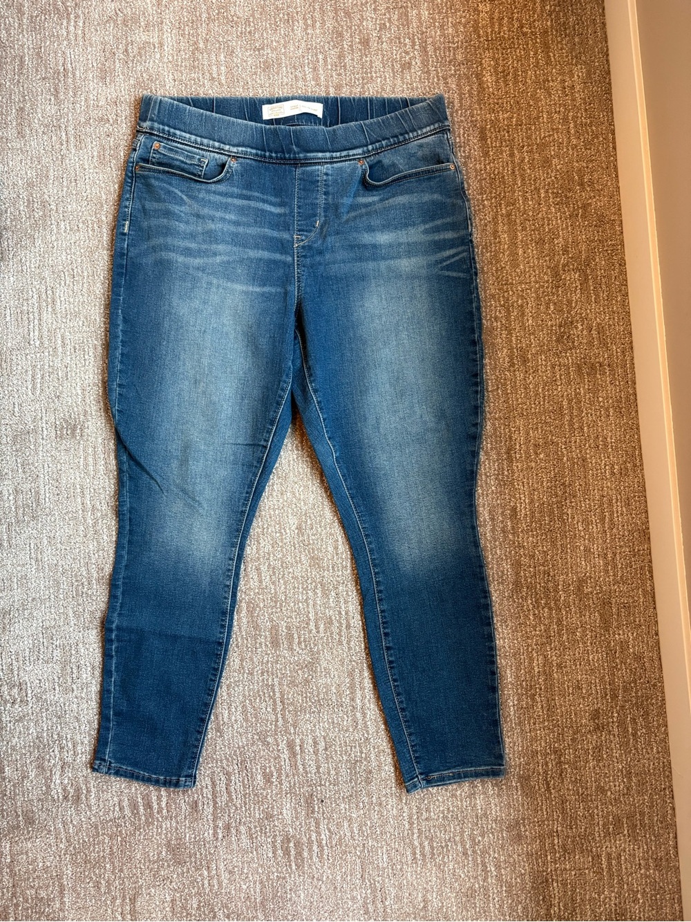Levi Pull-On Skinny Stretch Jeggings Size XL/ Waist 33/Length 28 No Zippers!